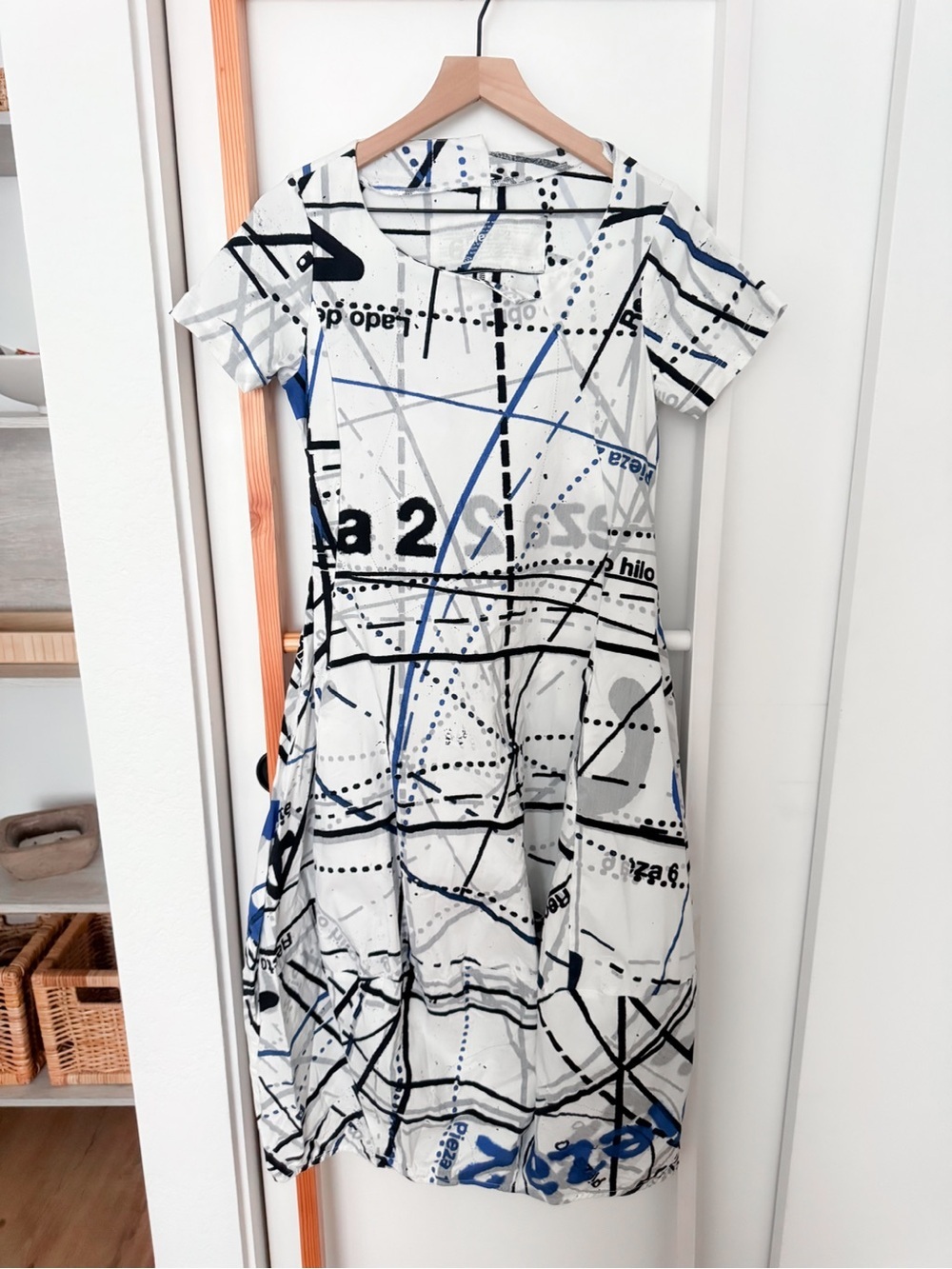Studio Roundholz 6Pieza2 Abstract Graphic Bubble Hem Dress